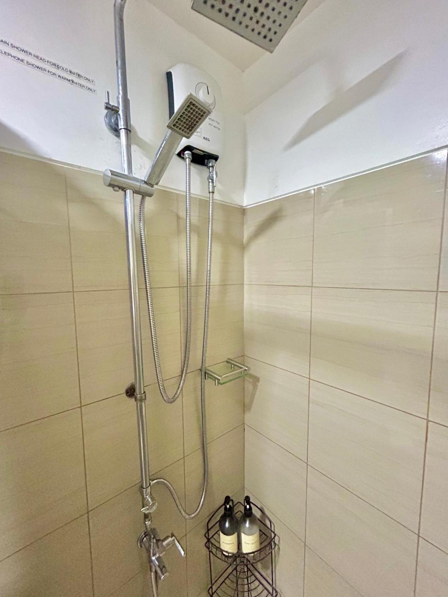 Santiorini At Shore Residences Pasay Kültér fotó